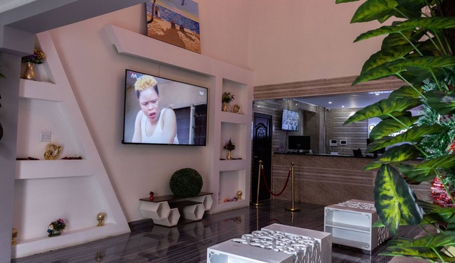 Gold Crown international Hotel