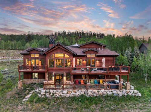 Golden Eagle Lodge - Golf, Mtn Views, Hot Tub