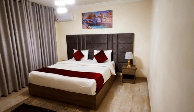 Golden Hotel