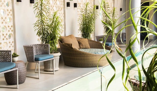 Golden Plaza Hotel by Easy Class