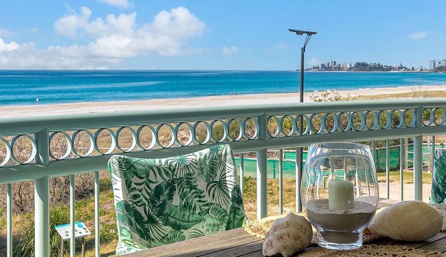 Golden Sea 10 - Absolute Beachfront Bilinga