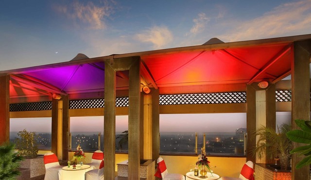 Goldfinch Hotel Delhi NCR