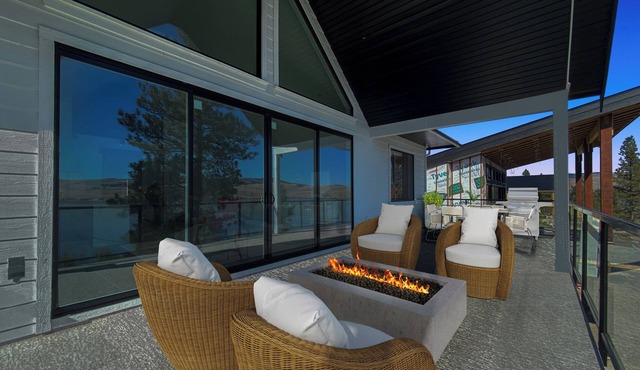 Golf at Sage Brush : Lake Side House Rental at Nicola Lake