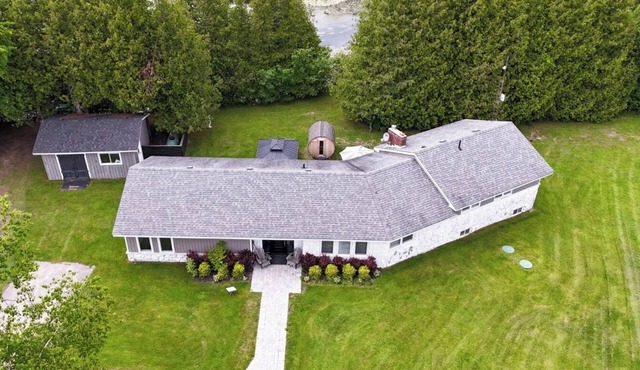 Golf Course Cottage in Little Britain