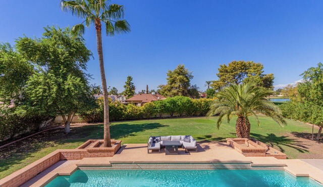 Golf Course Getaway, Spacious House, Sleeps 12, Amazing Pool