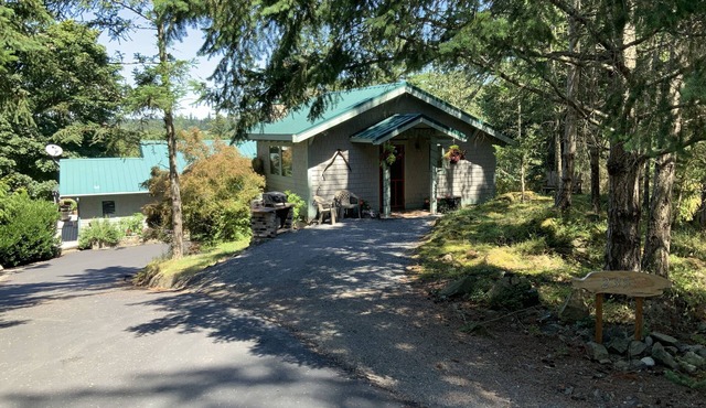 Golf Course Guesthouse , Friday Harbor, San Juan Isl.