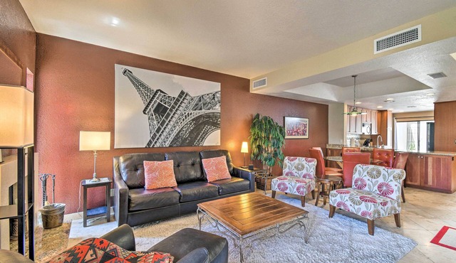 Golf Course Views, Hot Tub Access: Phoenix Home!