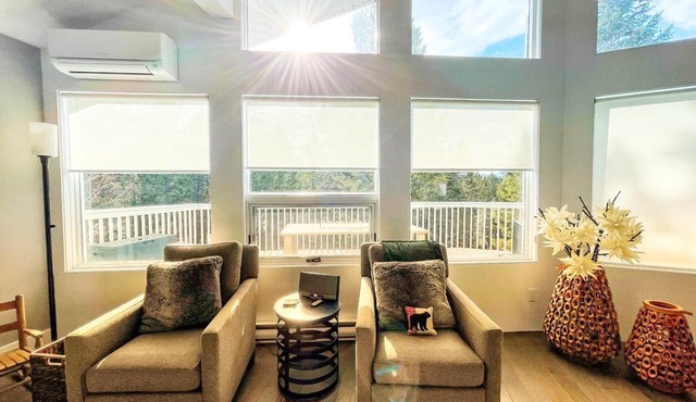 Golfers Paradise- Modern Cape Cod Cabin, Family Friendly, Hot Tub, New floors