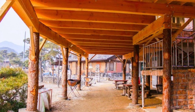 Gongju Jangseungpark Pension