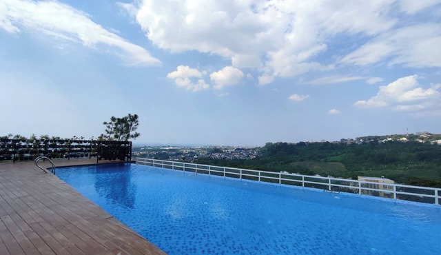Good And Simple Look 1Br At Amartha View Apartment