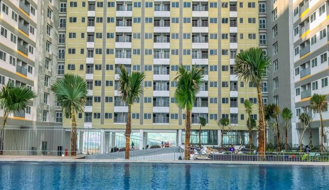 Good And Spacious Studio Lrt City Royal Sentul Park Apartment