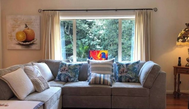 Good location about 15 Minutes To the CBD . 9 Cars free parking. free WI-FI ,