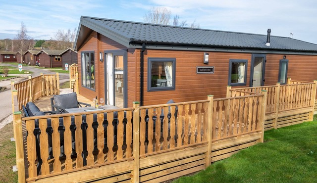 Goose Home Lodge - Modern two-bedroom lodge (dog-friendly)