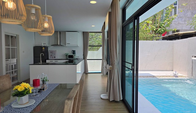 Gorgeous 4-bedroom house with AC in charming Chiang Mai