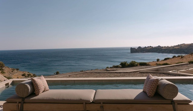 Gorgeous Agios Vasilios Villa | 2 Bedrooms | Villa Giyu