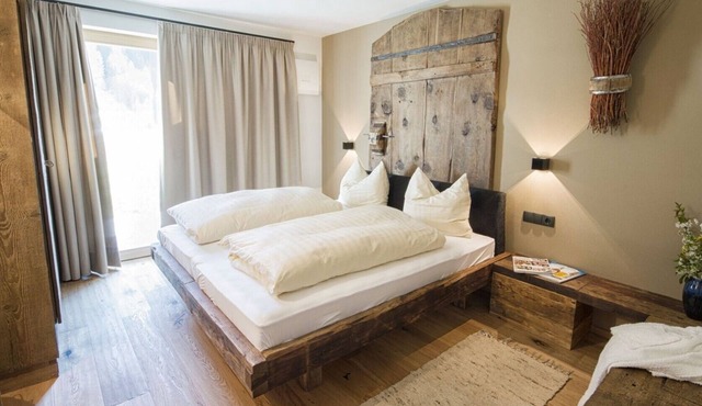 Gorgeous Apartment Close to Ski Lifts with Wi-Fi, Parking and Garden