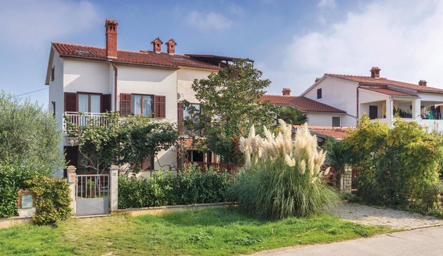 Gorgeous apartment in Fazana with WiFi