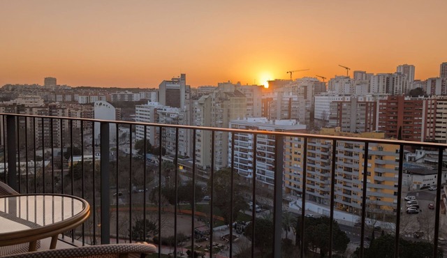 Gorgeous Apartment with city view by LovelyStay