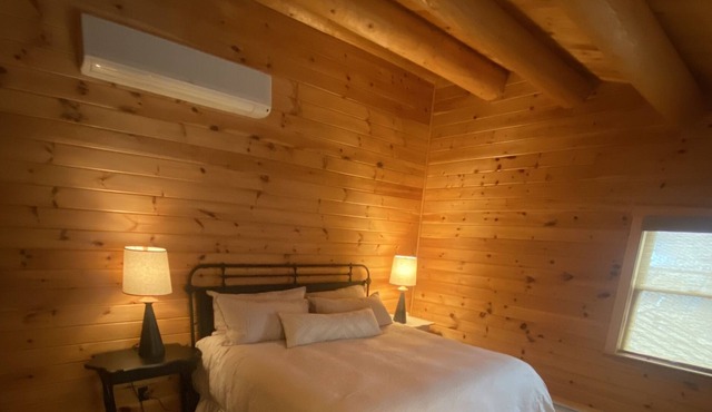 Gorgeous Bomoseen Lodge house with 200 feet of waterfront.