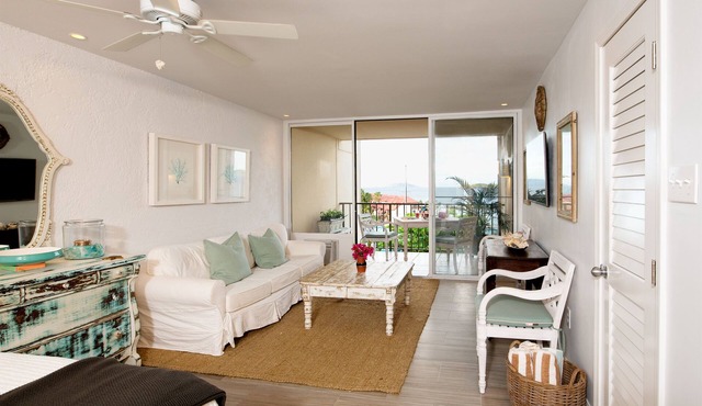 Gorgeous Condo At Sapphire on St Thomas. Walk-in Level. Killer Island Views!