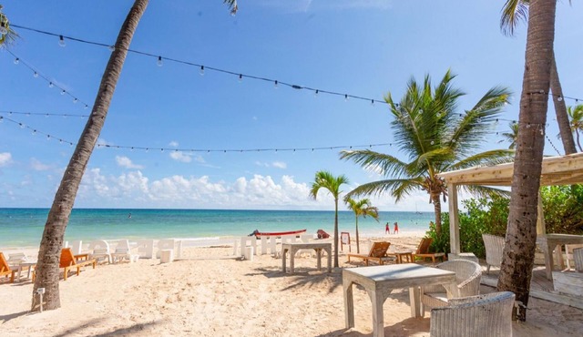 Gorgeous Condos Steps From the Beach B2