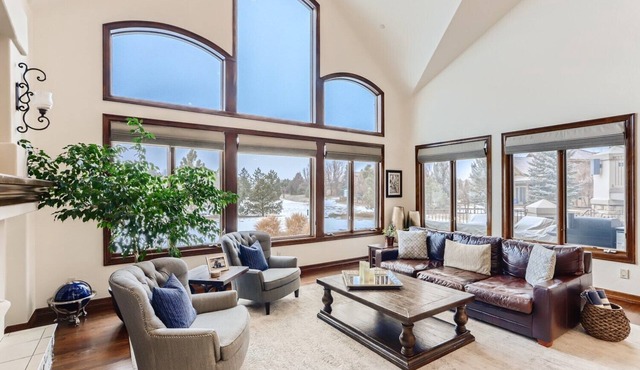 Gorgeous Executive Rental With Amazing Views Minutes From Boulder