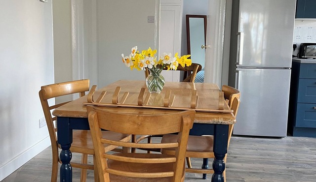Gorgeous farmhouse flat, set on a quintessentially English farm.