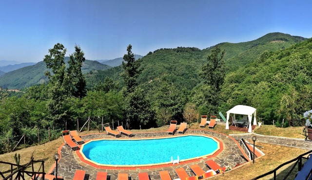 Gorgeous Flat in Villa Eleonora, with Swimming Pool-PITEGLIO, PT, ITALY