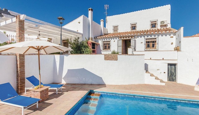 Gorgeous home in Almachar