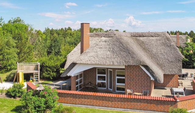 Gorgeous home in Blåvand with sauna