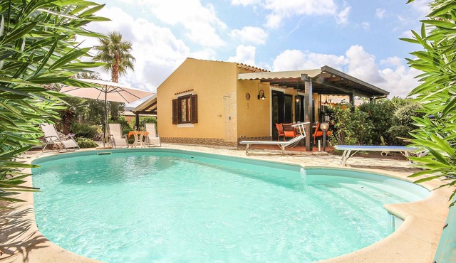 Gorgeous home in Custonaci (TP)