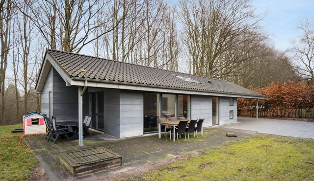Gorgeous home in Middelfart with WiFi
