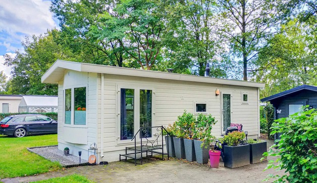 Gorgeous home in Schoonloo with WiFi