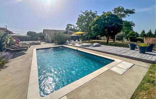 Gorgeous Home In Staubin De Cadelech