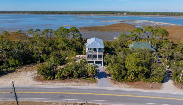 🌊Gorgeous Home with Great Amenities | Pet Friendly | Villa Laguna🌊