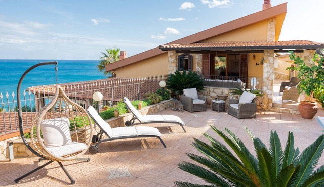 Gorgeous Villa with outbuilding for a relaxing vacation