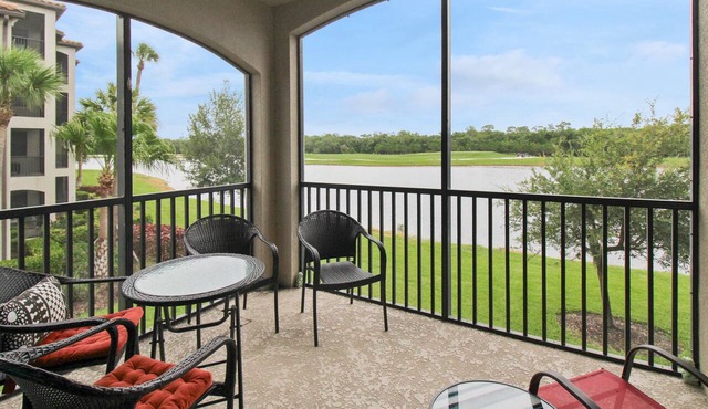 Gorgeous lakefront 2nd floor condo in Lakewood National Golf club - The Artist's Way