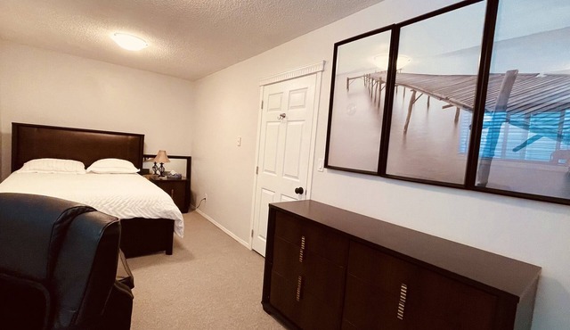 Gorgeous luxury suite w/2 Private Bedrooms close to downtown Calgary
