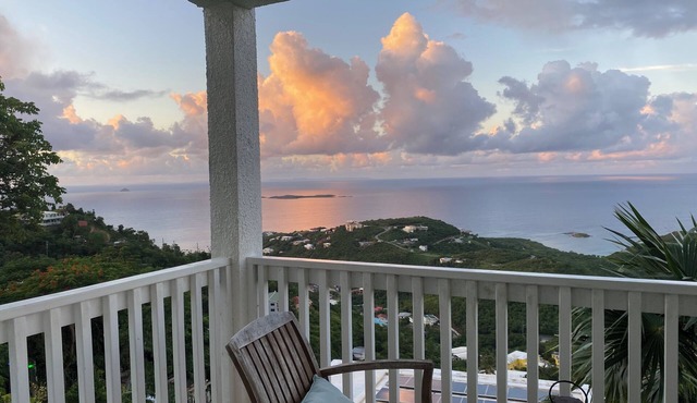 Gorgeous Ocean Views; Near 3 Beaches; Pet-Friendly; Free Wifi, Parking, Laundry