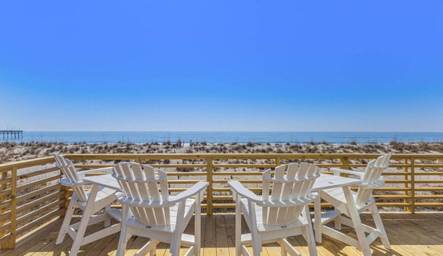 Gorgeous Oceanfront Home - Huge Deck To Enjoy the Ocean Breezes