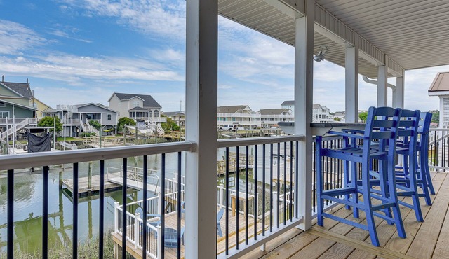 Gorgeous OIB Escape w/Dock & Canal View!