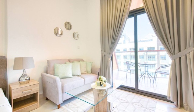 Gorgeous Posh Studio Apartment