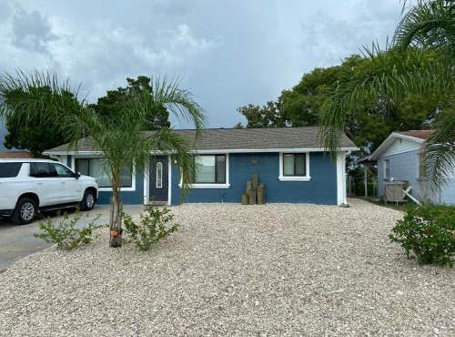 Gorgeous Seaside Seashell Cottage!