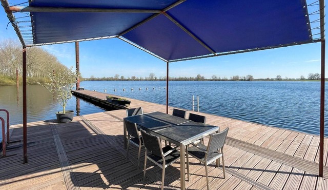 Gorgeous ship in Lith with lake view