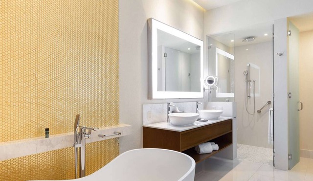 Gorgeous Studio Suite w/Private Terrace at all inclusive resort