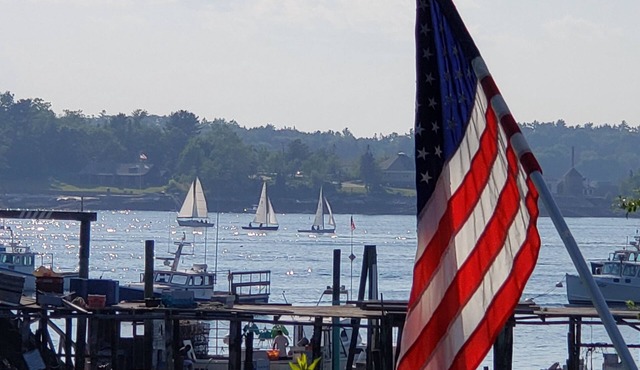 Gorgeous Views of Harbor Entrance! Walk to town, east side location.