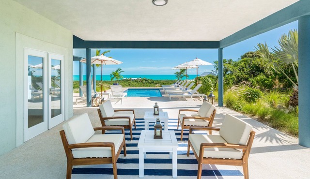 Gorgeous Waterfront Villa w/HUGE Outdoor Patio & Concierge Services!