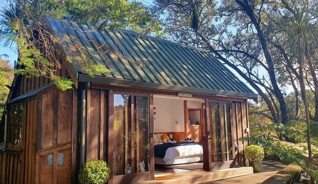 Gorgeous Waterfront Vacation Rental for Two in the Bay of Islands near Kerikeri