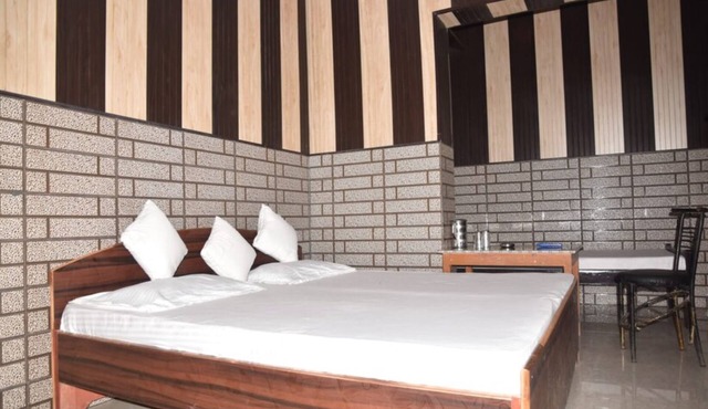 Goroomgo Kaushalya Residency Uttarakhand