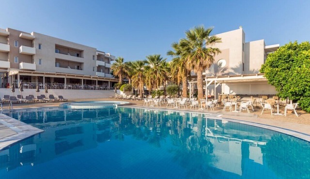 Gouves Bay Hotel is a summer holiday paradise in Gouves.